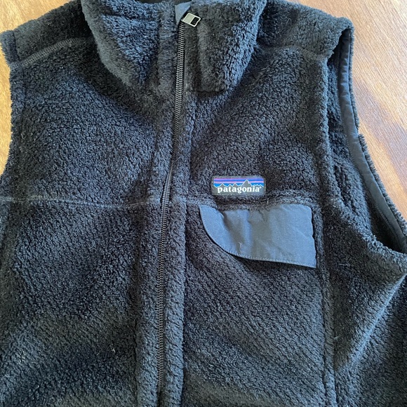 SOLD ON MARKETPLACE Patagonia black vest size small - Picture 2 of 5